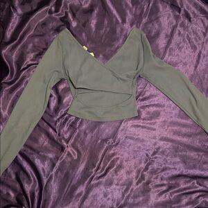 Long Sleeve Scoop Neck Cutout Back Crop Top